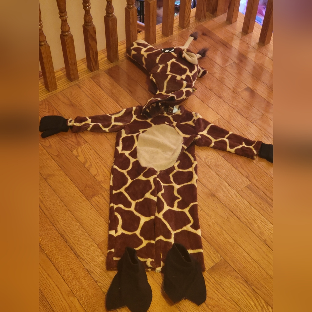 GIRAFFE 🦒 COSTUME SIZE SMALL APPROX SIZE BOYS 7